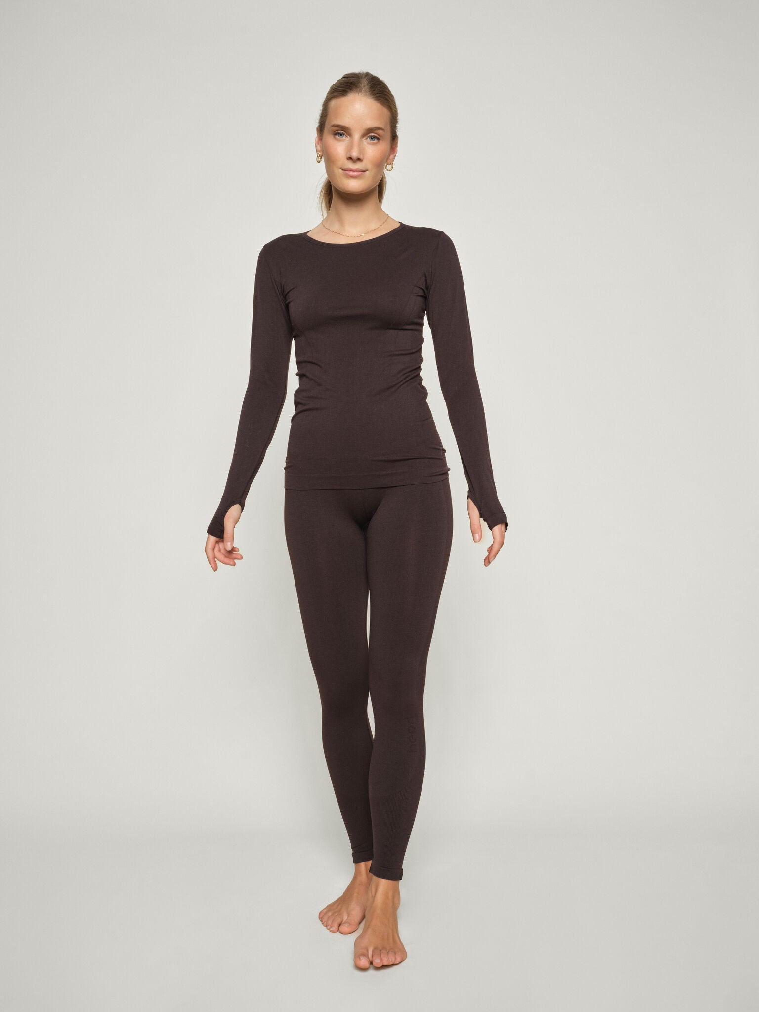 Modelshot / Black / Detail